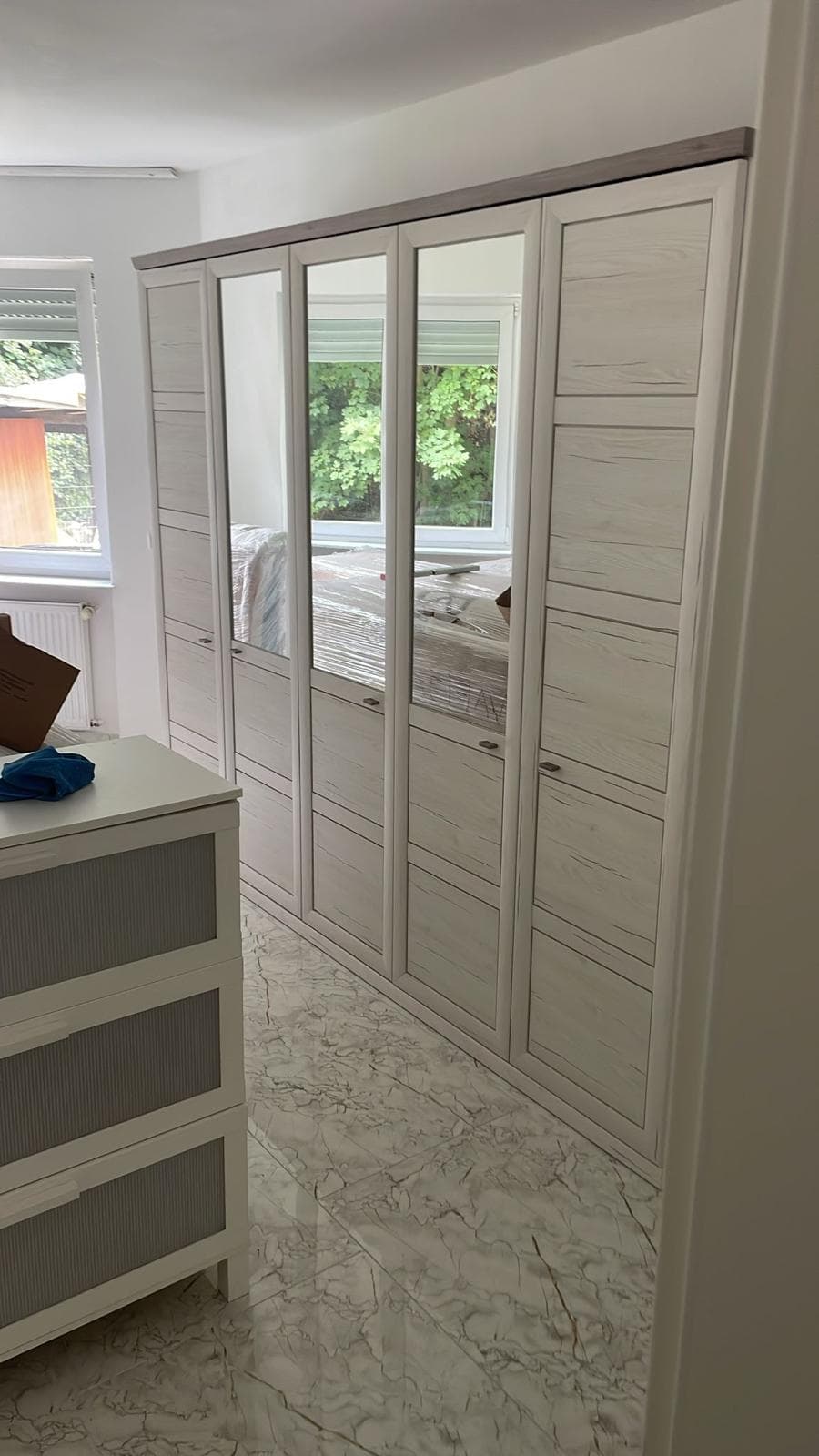 Schrank